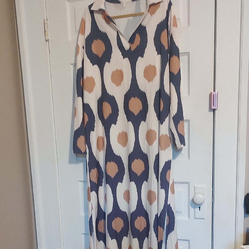 Casual Blue and Tan Sheath Dress with Notched Collar